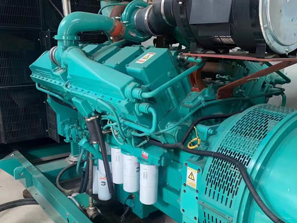 余姚更换100kW柴油发电机组机油时，需要注意哪些事项？